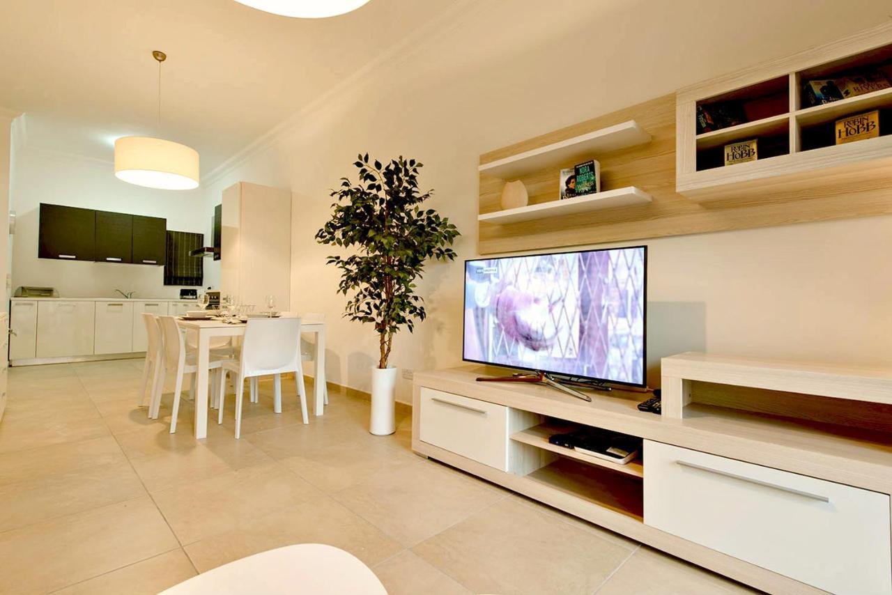Luxury Apartment With Pool Sliema Exterior photo